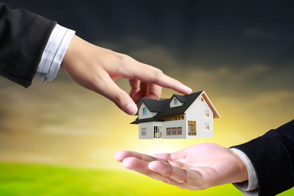 14 Advantages for Buying Property and Dealing with Real Estate Brokers